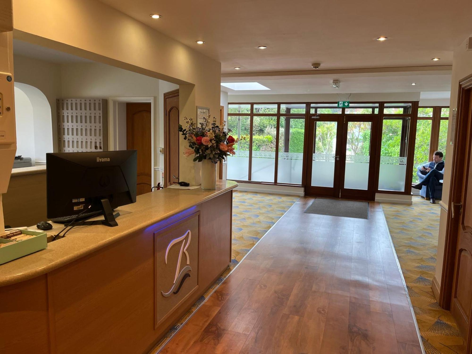 Biarritz Hotel St Brelade Exteriér fotografie